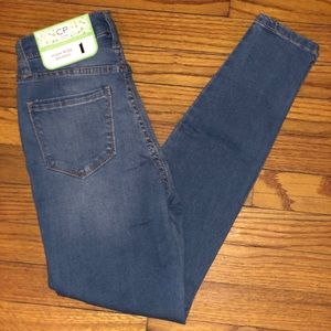 NWT Women’s CP Skinny Jeans Size 1